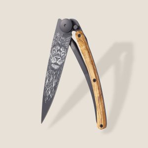 Deejo - 390GR Olive Wood / Lion